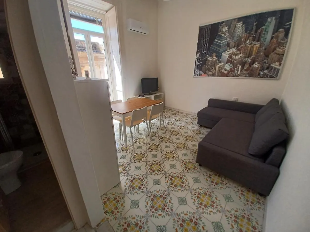 A Casa Di Nonna Ida, Nel Cuore Pulsante Di Napoli Włochy