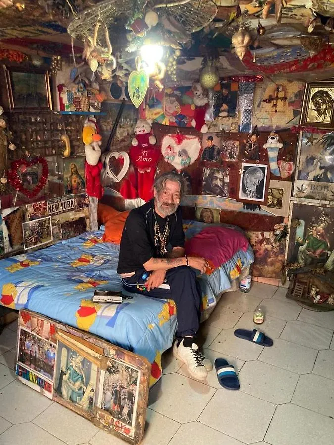 A Casa Di Nonna Ida, Nel Cuore Pulsante Di Napoli Naples